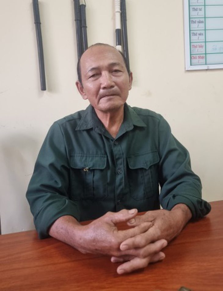 Nguyễn Hữu Xuân tại cơ quan điều tra sau 42 năm thay tên đổi họ trốn tránh vụ án năm xưa - Ảnh: T.B.